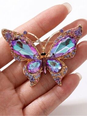 Iridescent Crystal Butterfly Brooch Gold Tone Purple Teal Rhinestone Pin New